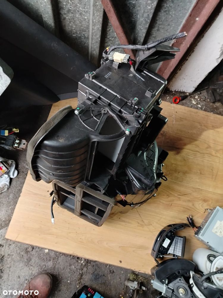 KOMPLETNA NAGRZEWNICA Z KLIMATYZACJĄ EUROPA  HYUNDAI I30 I 1 07-12 1.4 BENZYNA - 1