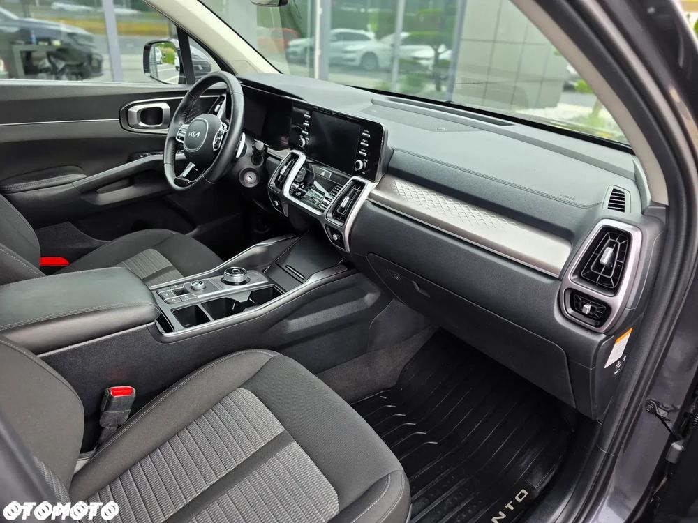 Kia Sorento 1.6 T-GDI HEV L 7os - 17