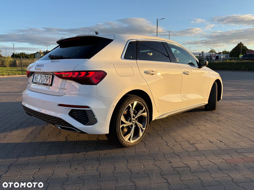 Audi A3 Sportback - 2