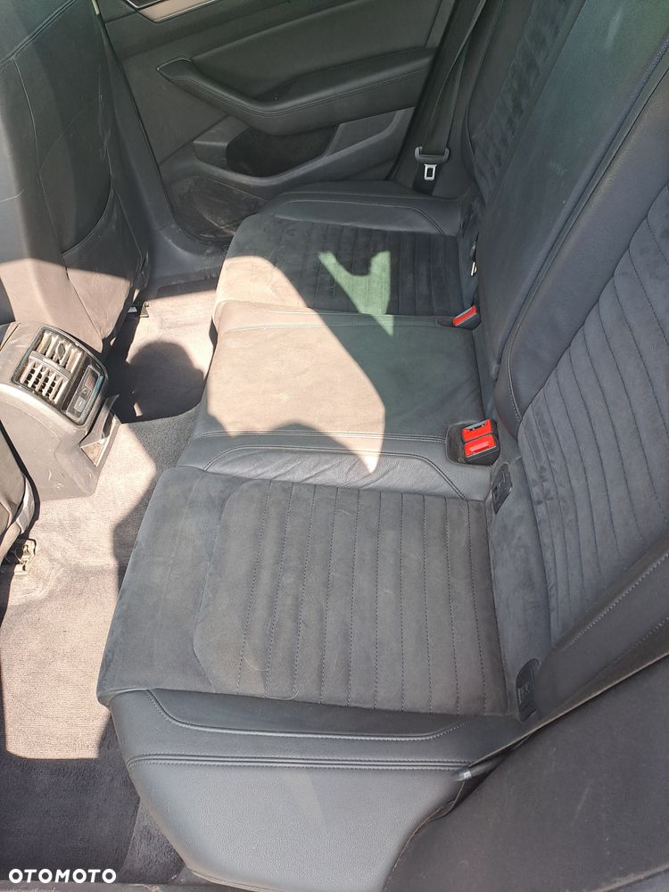 Volkswagen Passat 2.0 TDI (BlueMotion Technology) Highline - 10