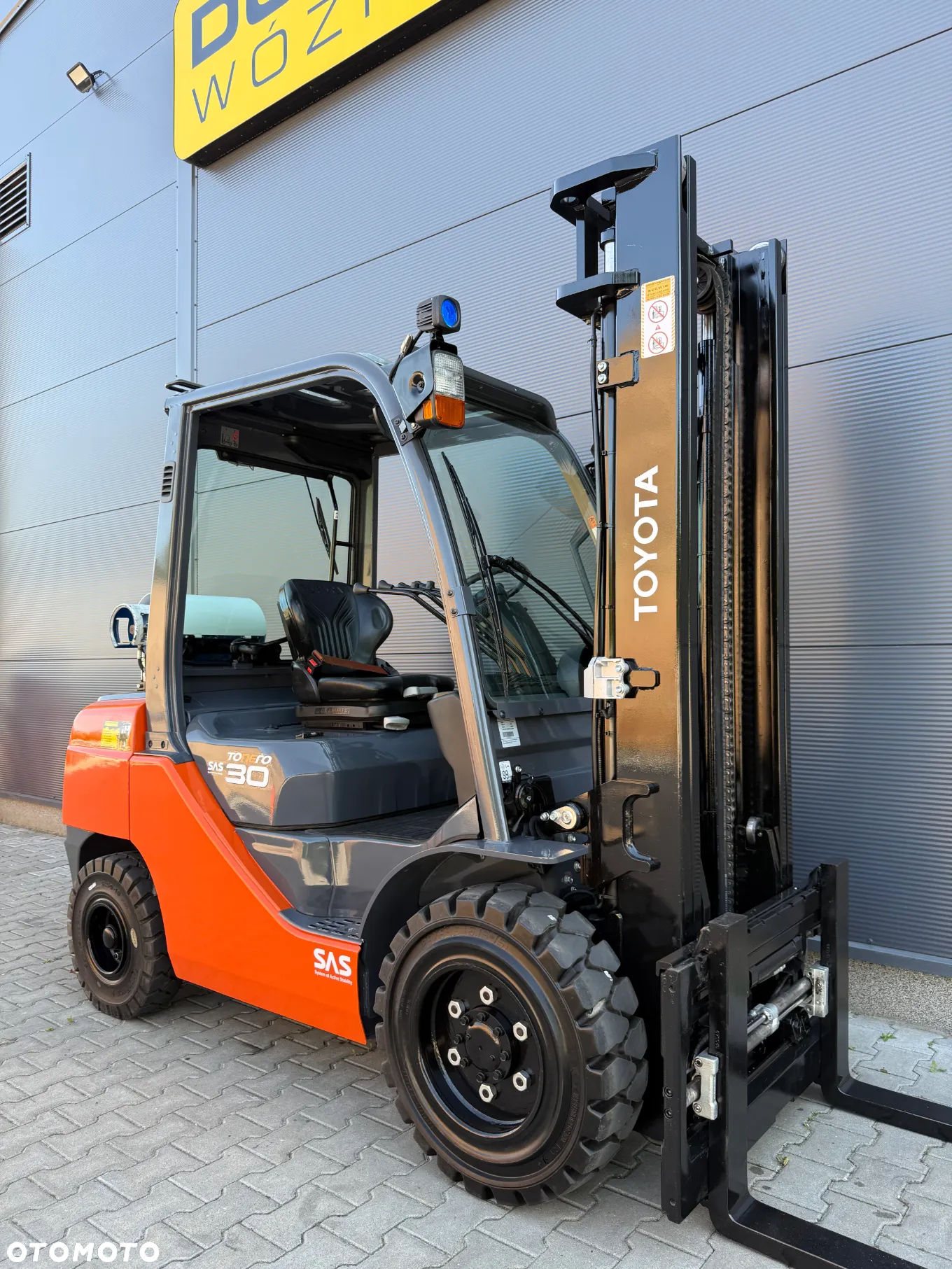 Toyota 02-8FGF30 - 3