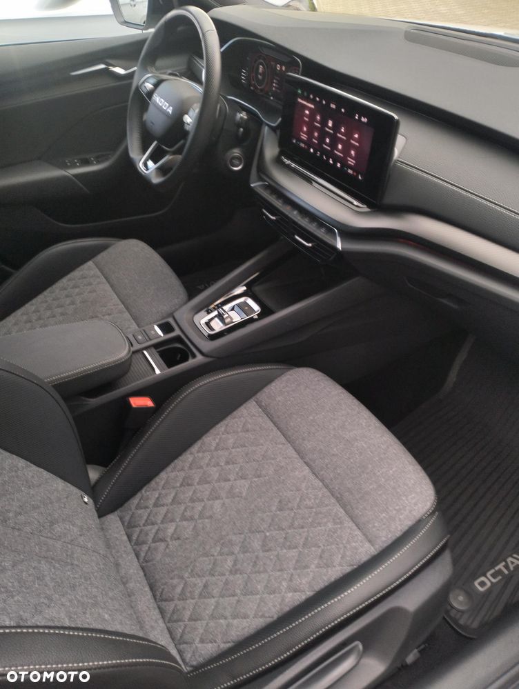 Skoda Octavia 1.5 TSI mHEV Sportline DSG - 19