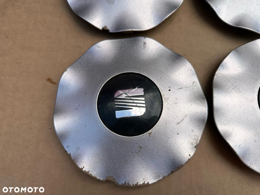 Dekielki emblematy Seat Toledo Leon / 1L0 601 149 C / Komplet - 3