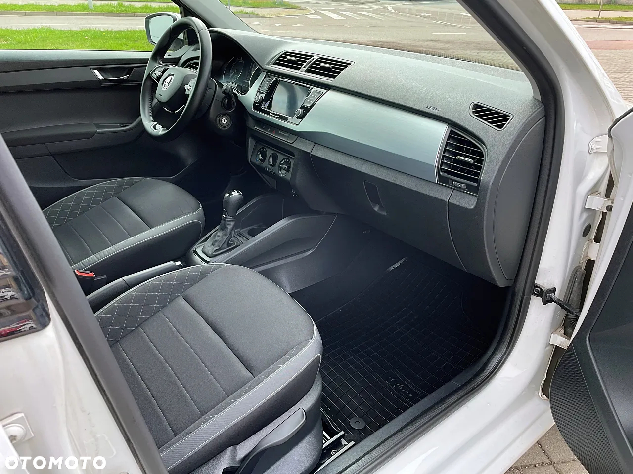 Skoda Fabia 1.0 TSI Ambition DSG - 9