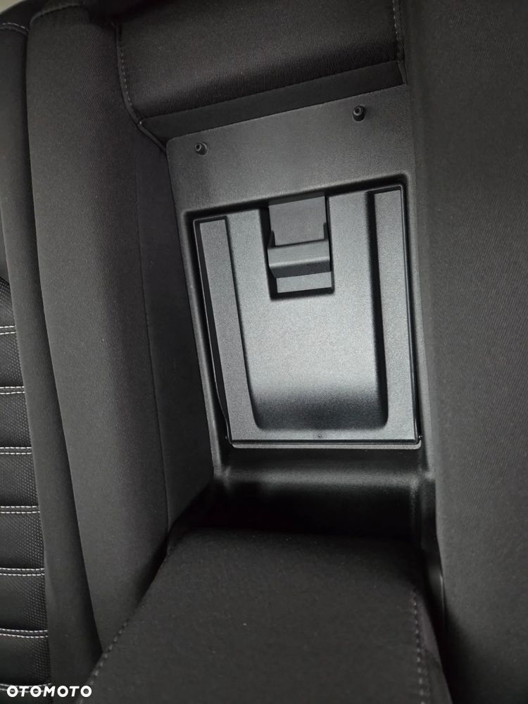 Ford Mondeo 2.0 TDCi Trend - 31