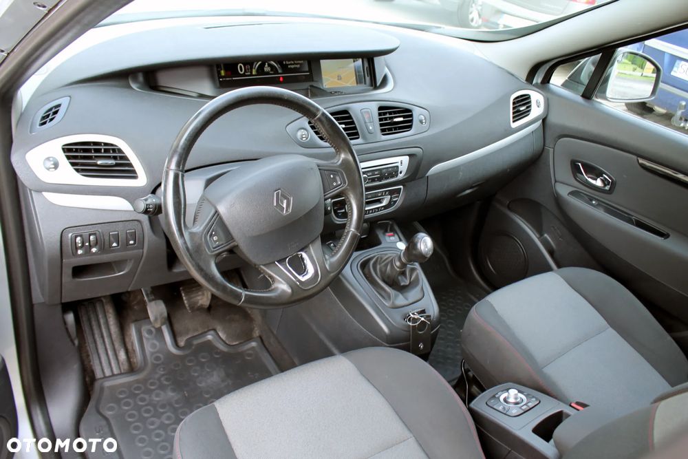 Renault Grand Scenic Energy TCe 130 S&S Bose Edition - 11