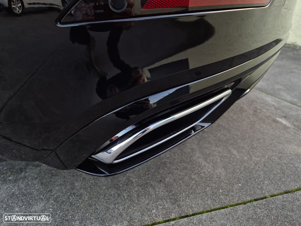 Volvo V60 2.0 B4 R-Design Geartronic - 18