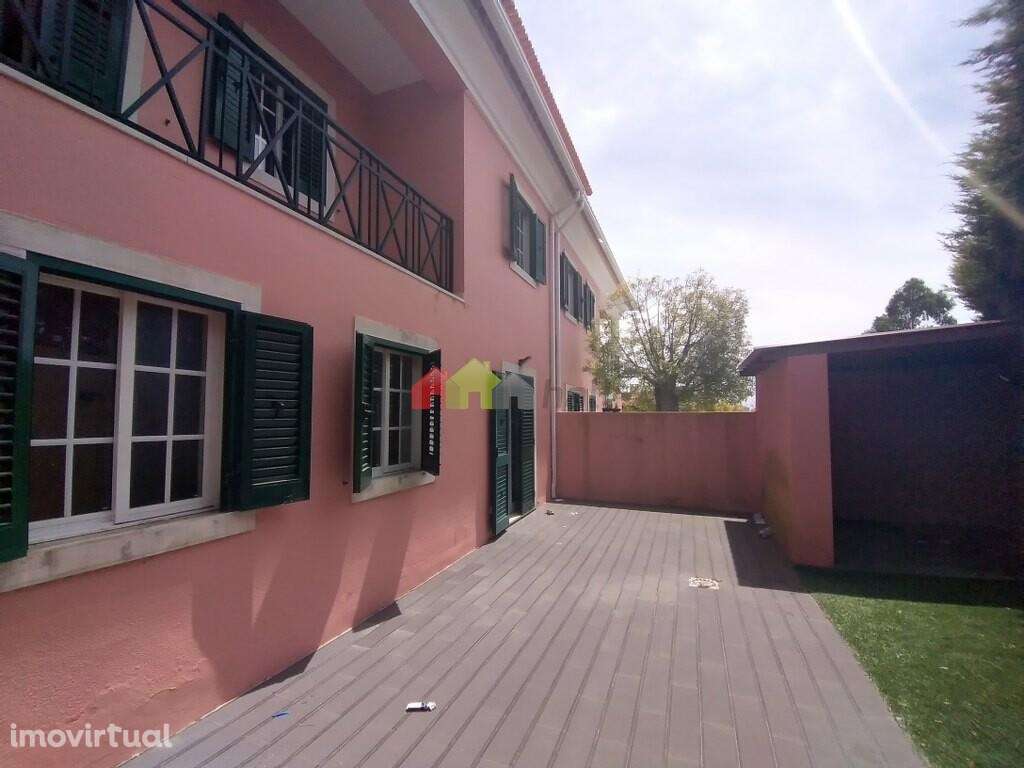 Moradia T7 renovada para venda em Albarraque - Sintra - Grande imagem: 3/17