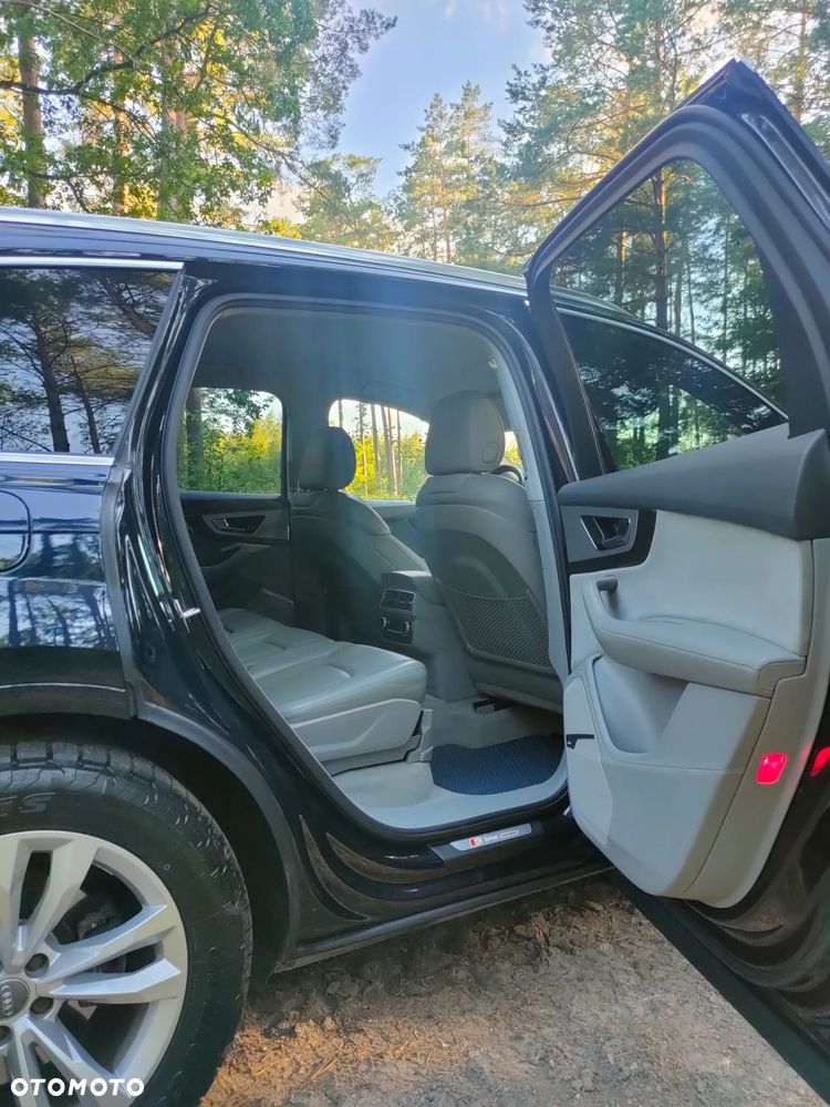 Audi Q7 - 16