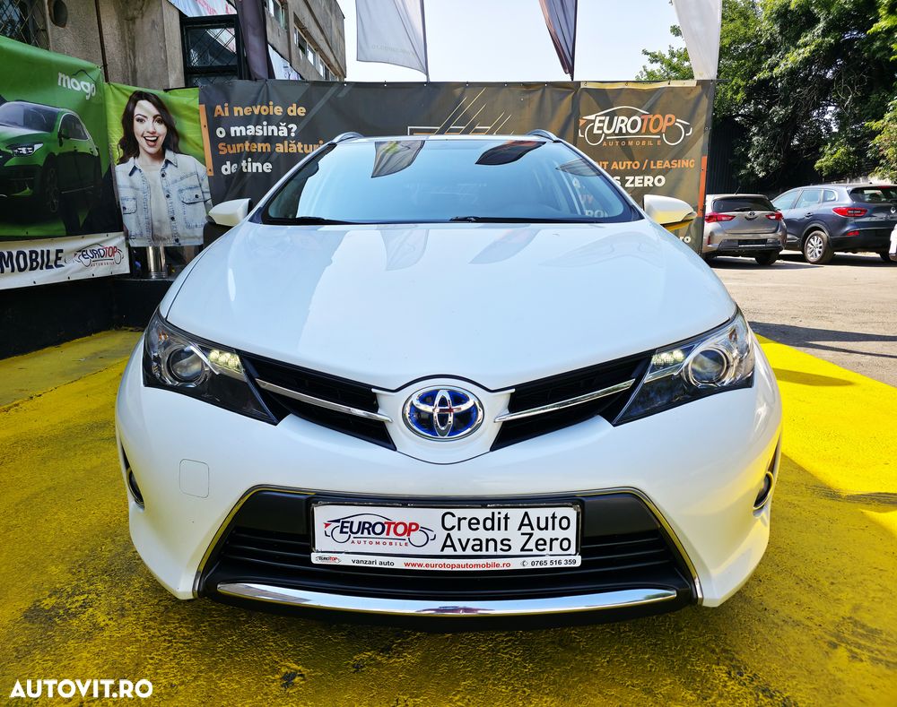Toyota Auris 1.8 L VVT-i Hybrid Sol - 2