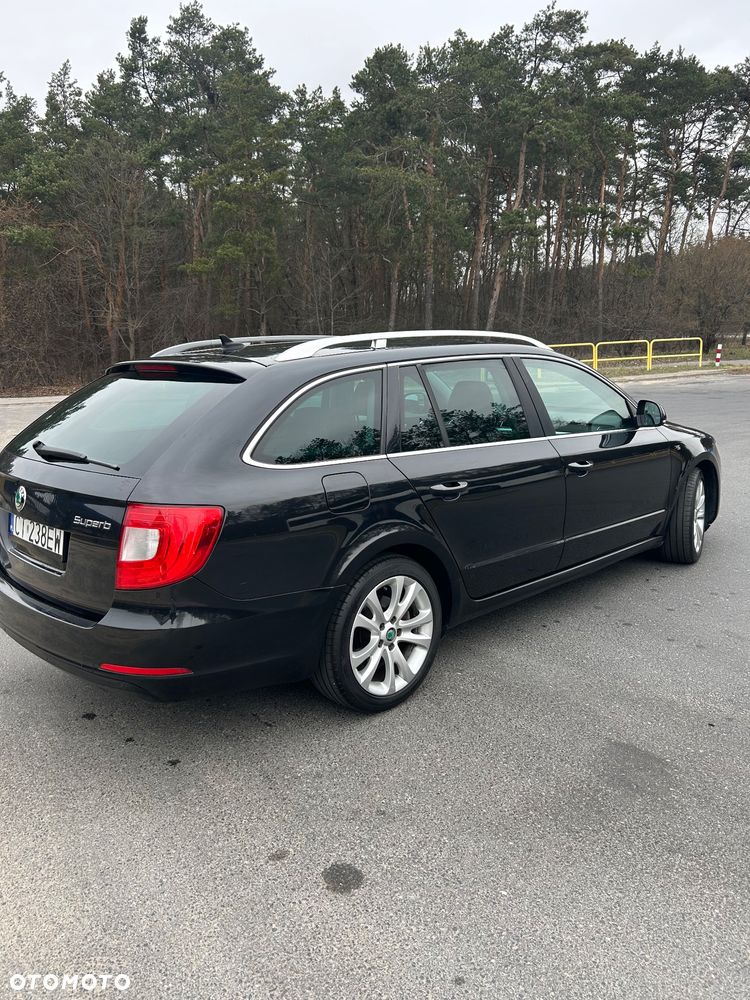 Skoda Superb 2.0 TDI Family DSG - 5