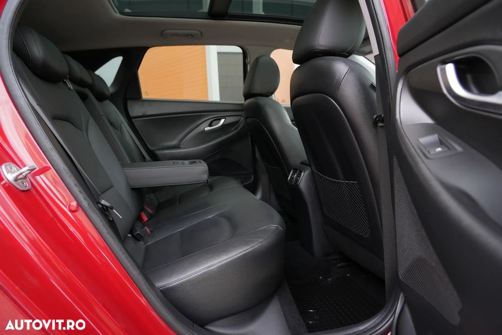 Hyundai i30 1.6 CRDI DCT Premium - 8