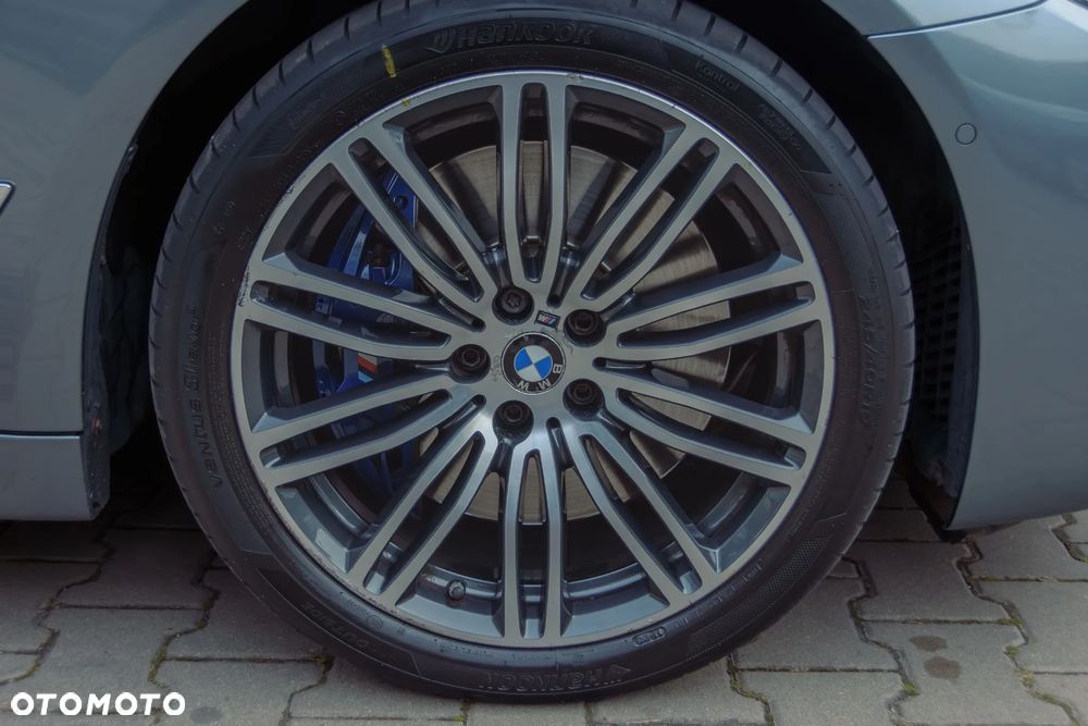 BMW Seria 5 540d xDrive - 23