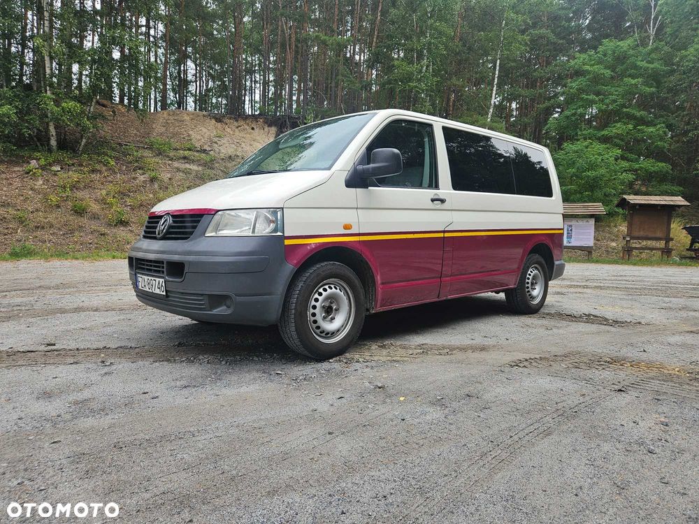 Volkswagen Transporter - 1