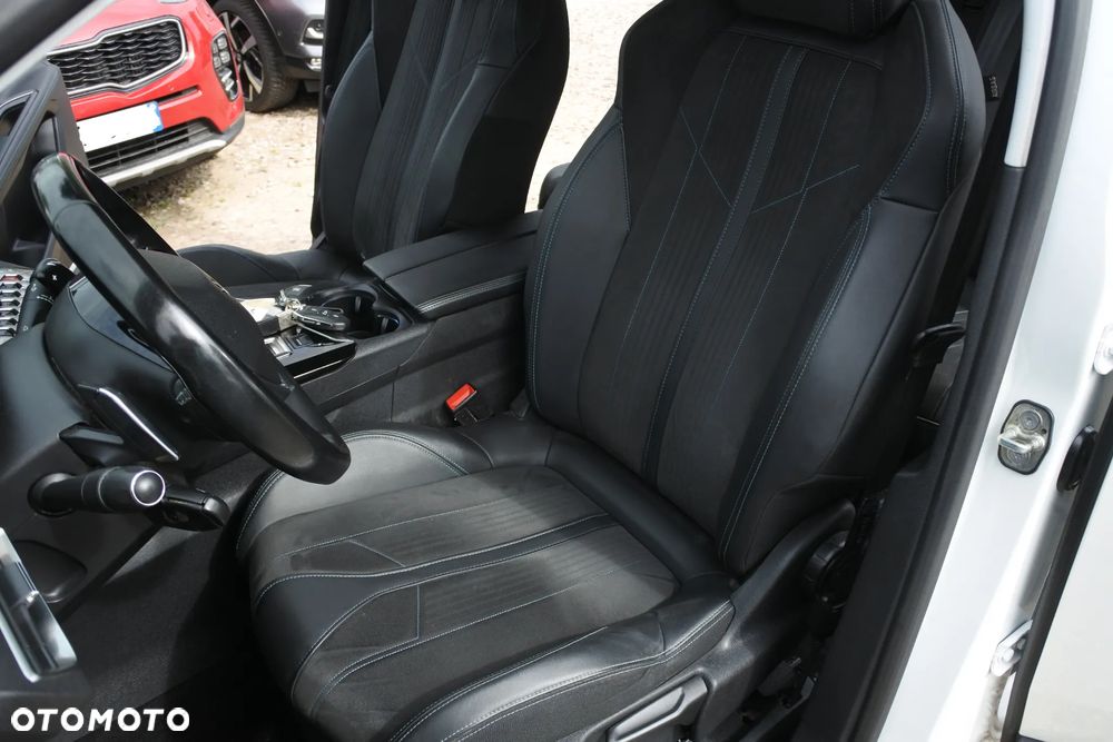 Peugeot 3008 PureTech 130 Stop & Start EAT6 Allure - 12
