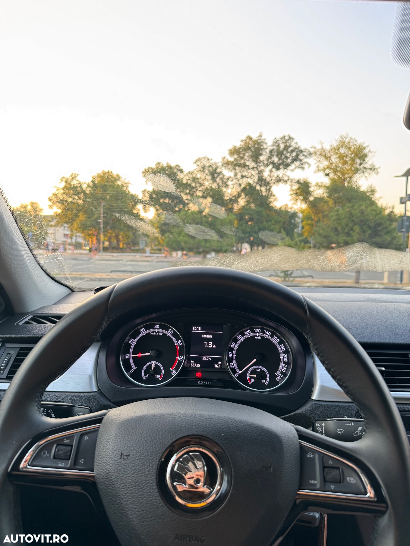 Skoda RAPID - 12