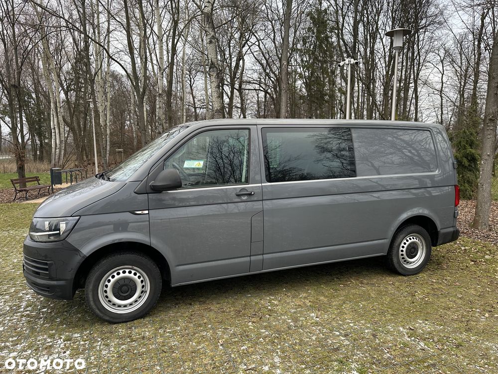Volkswagen Transporter - 1