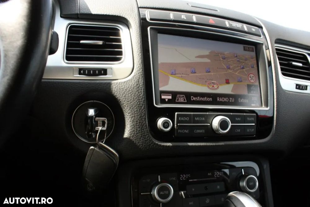 Volkswagen Touareg - 12