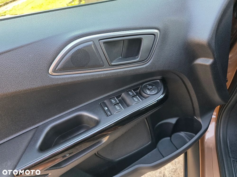 Ford B-MAX 1.0 EcoBoost Titanium EU6 - 14