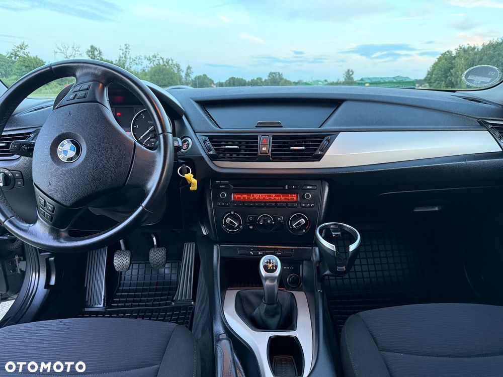 BMW X1 sDrive16d Sport Line - 9