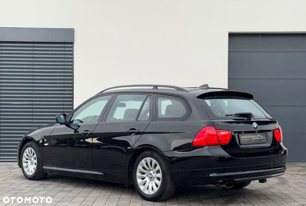 BMW Seria 3 318d Touring - 6