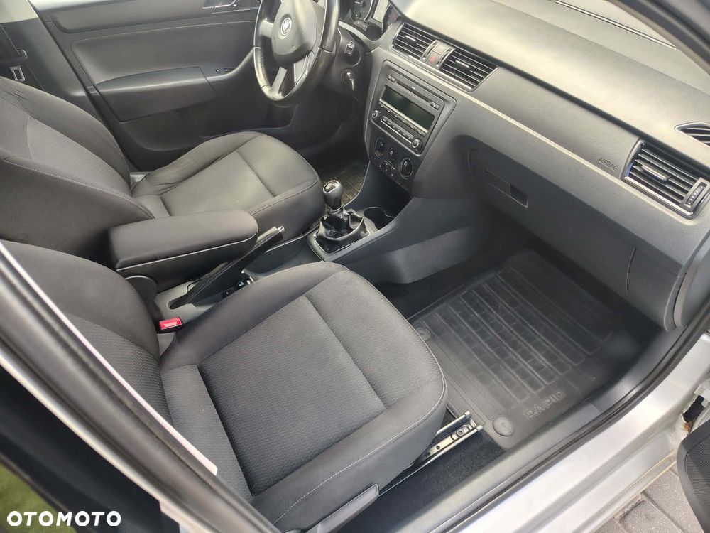 Skoda RAPID 1.6 TDI DPF Ambition - 14