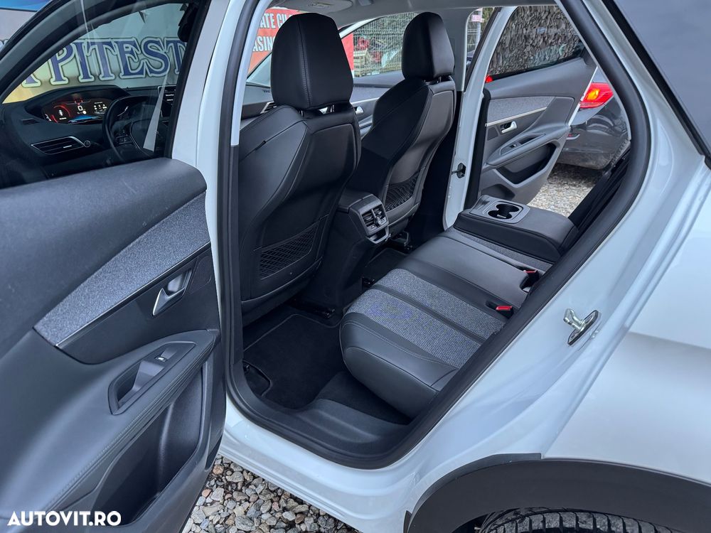 Peugeot 3008 1.2 PureTech Turbo S&S GT-Line - 26