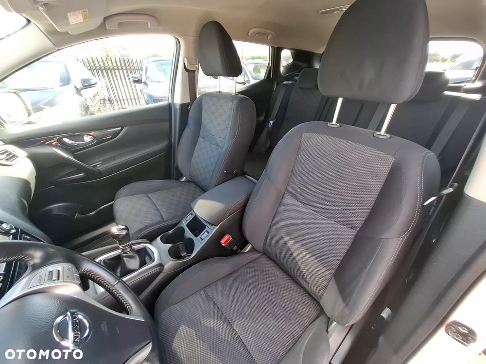 Nissan Qashqai 1.2 DIG-T Visia - 13