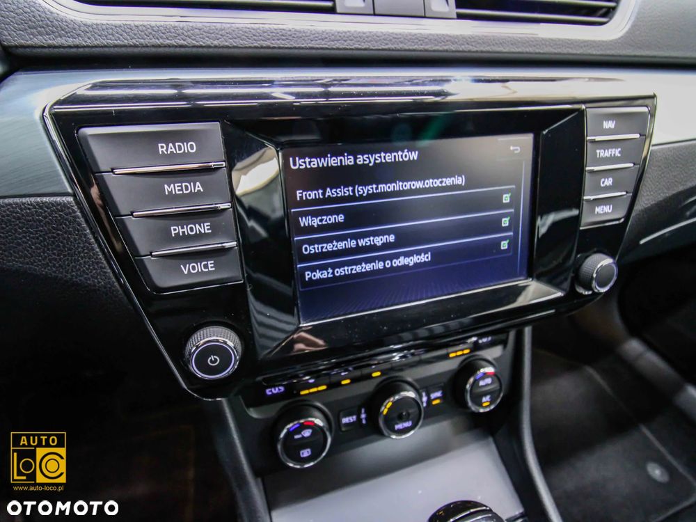 Skoda Superb 2.0 TDI Style DSG - 24