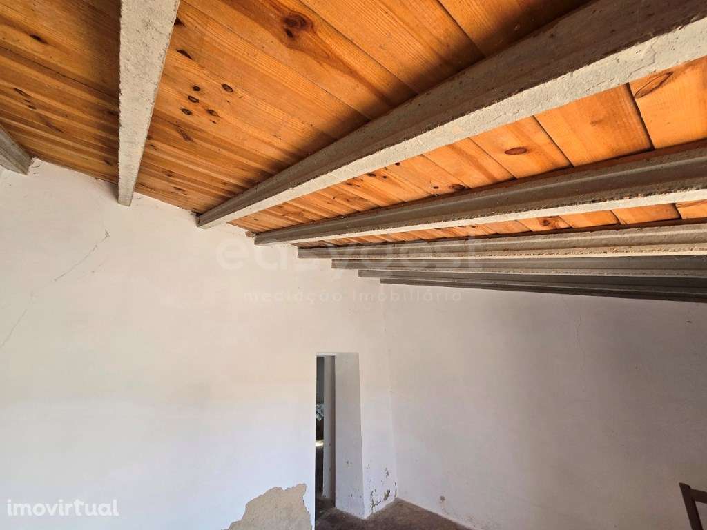 Moradia e Terreno Rústico localizados na freguesia de Alcaria Ruiva - Grande imagem: 5/14