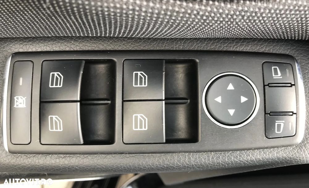Mercedes-Benz C 220 CDI DPF (BlueEFFICIENCY) 7G-TRONIC - 24