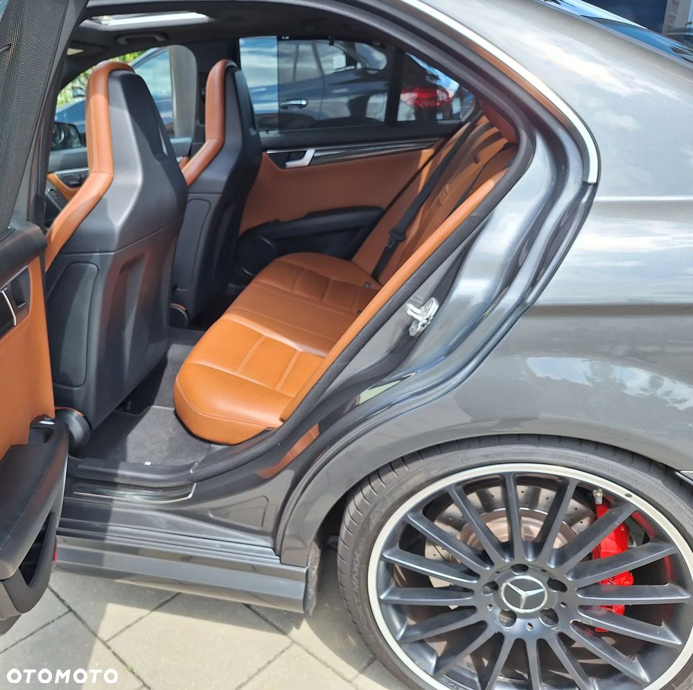 Mercedes-Benz Klasa C 63 AMG AMG SPEEDSHIFT MCT AMG Performance Package - 12