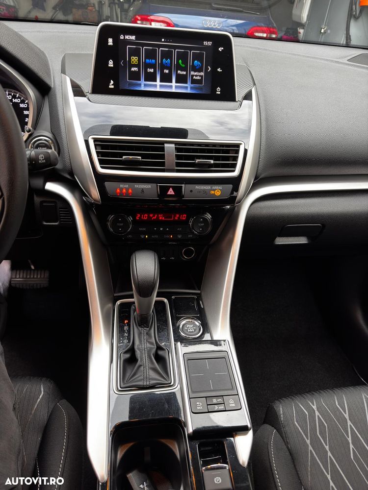 Mitsubishi Eclipse-Cross 1.5-litre 16-valve DOHC MIVEC 4X4 Intense+ Aut. - 9