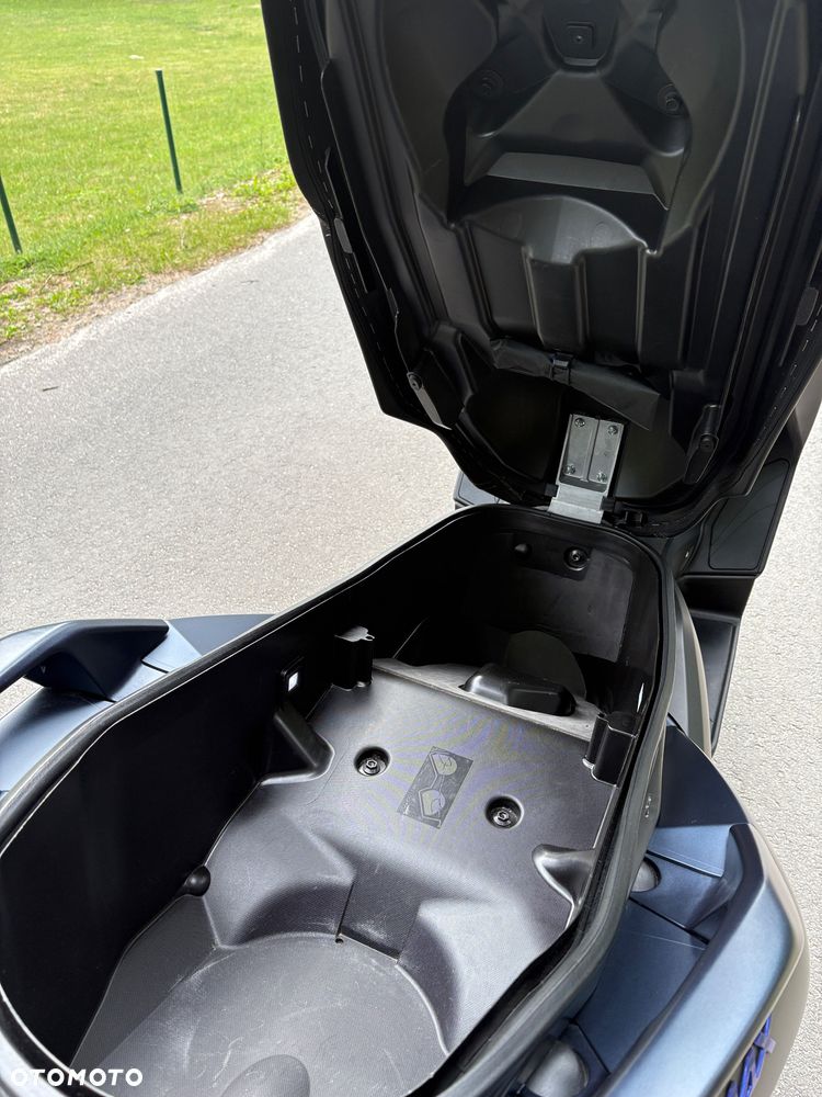 Yamaha X-max - 19