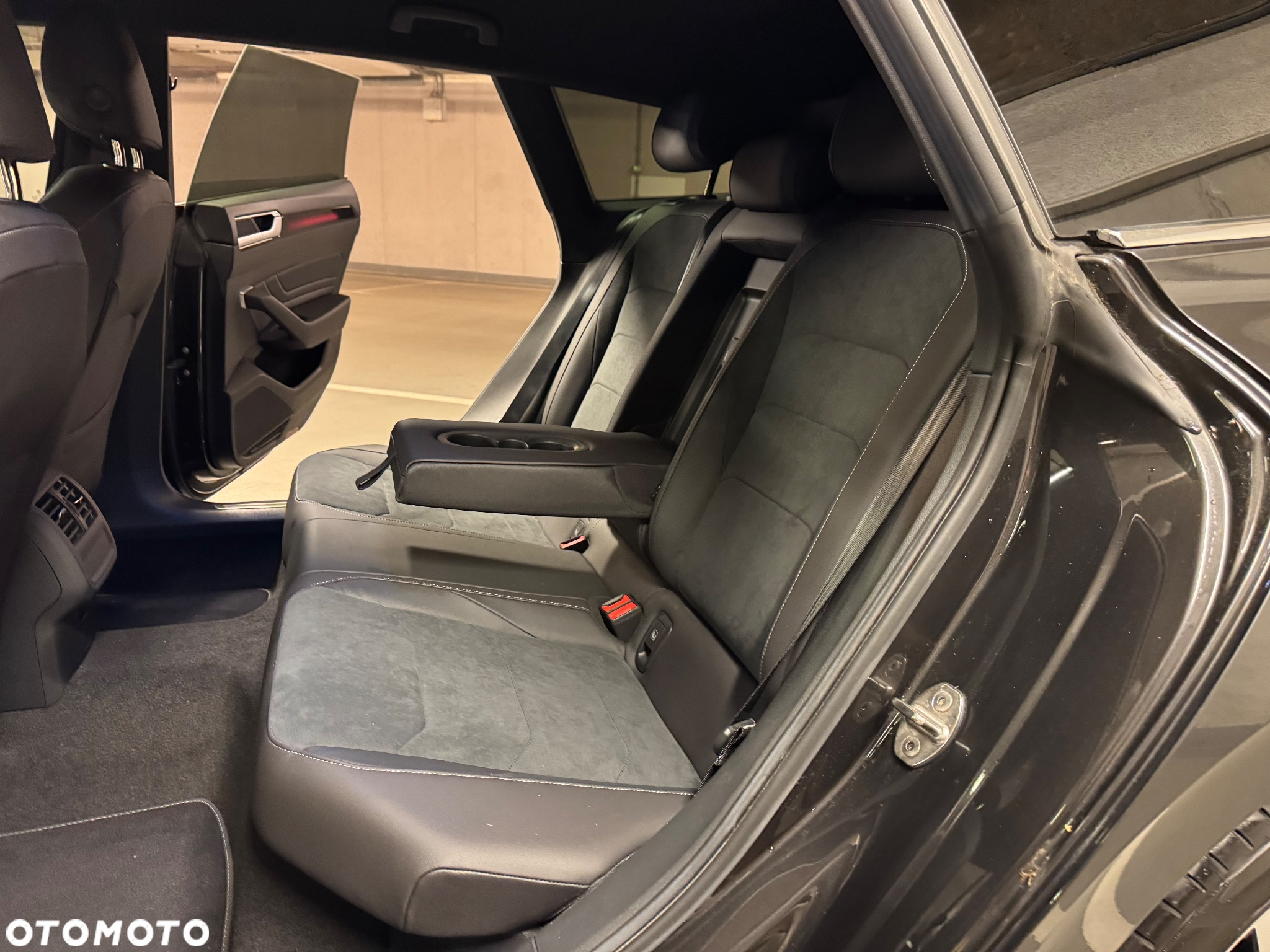 Volkswagen Arteon 2.0 TSI R-Line DSG - 18