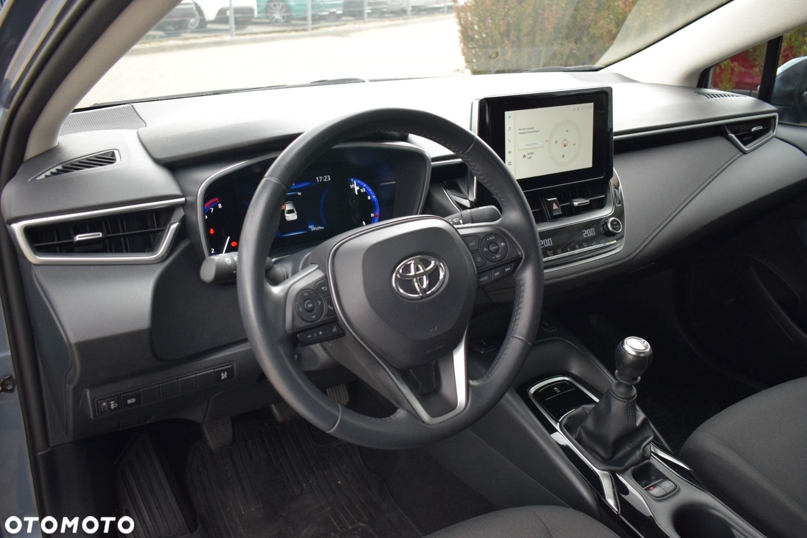 Toyota Corolla - 12