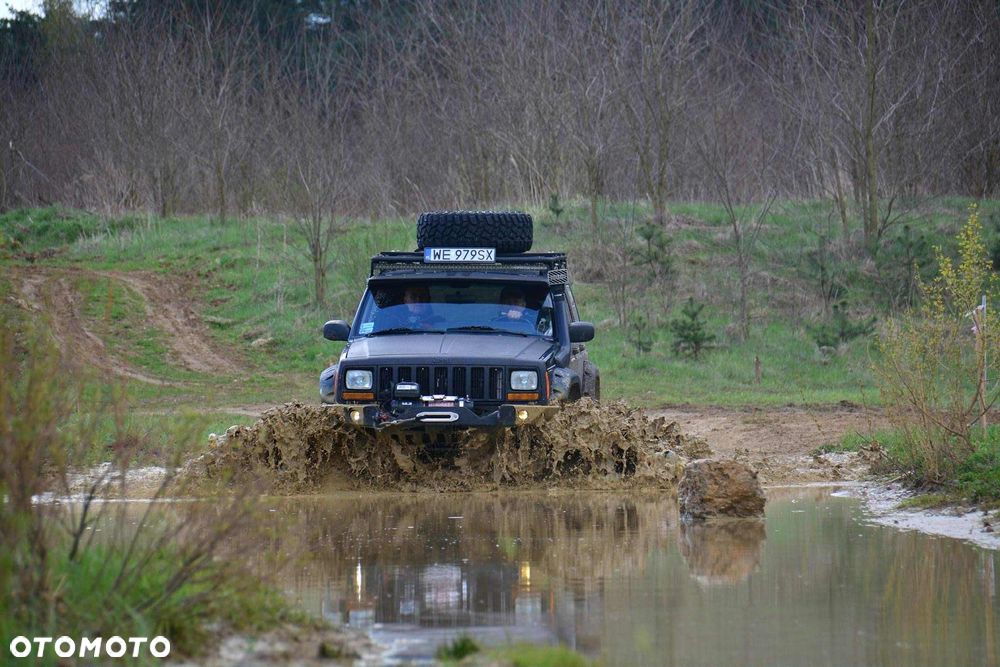 Jeep Cherokee 4.0 Limited - 1