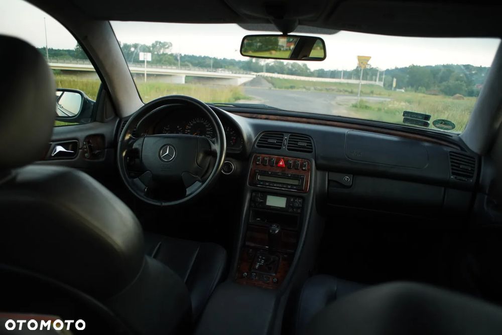 Mercedes-Benz CLK - 9
