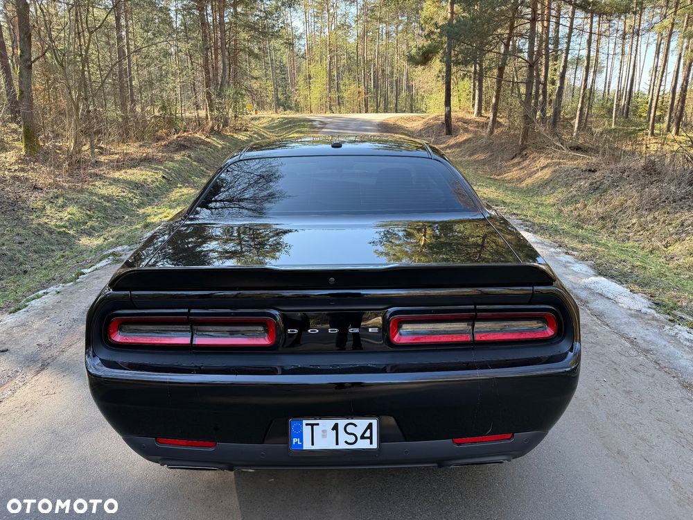 Dodge Challenger 5.7 R/T - 6