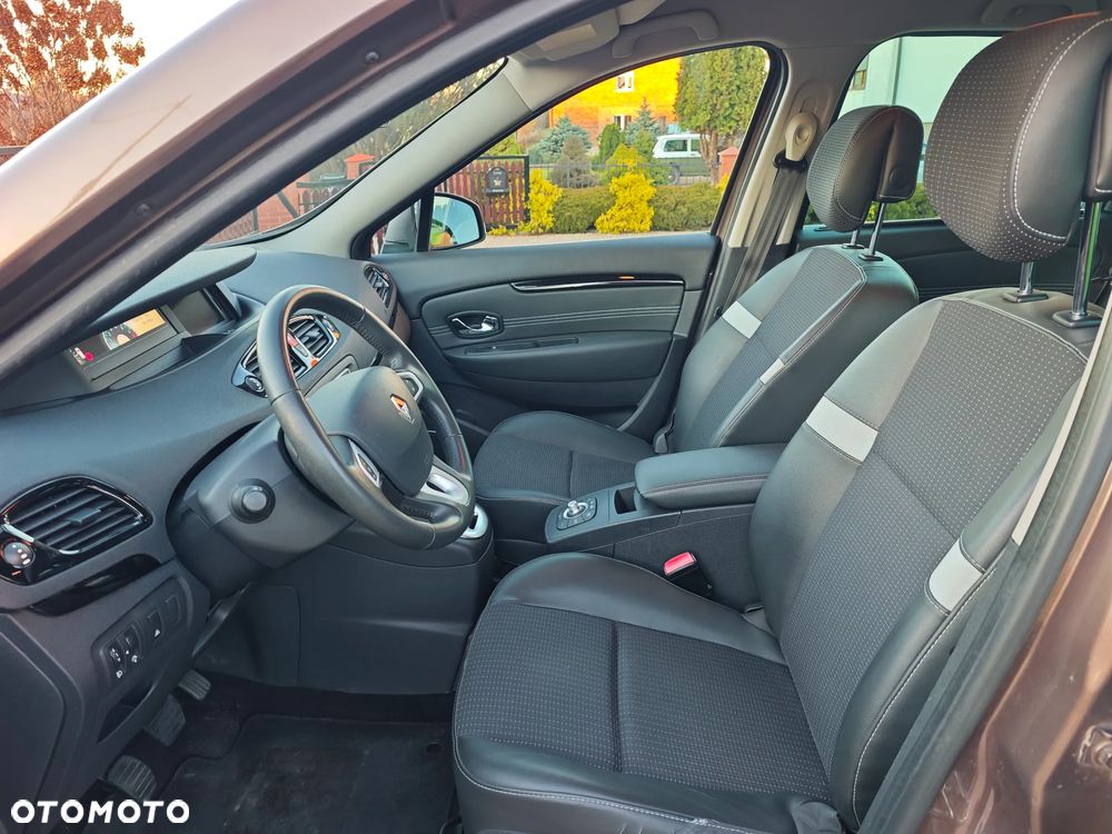 Renault Scenic TCe 130 Dynamique - 10