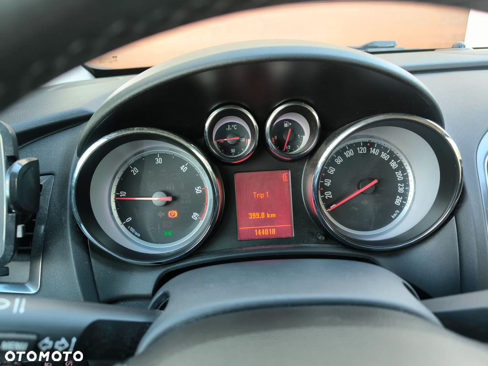 Opel Astra 1.7 CDTI DPF Cosmo - 8