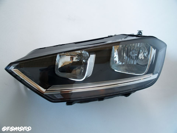 Volkswagen Golf Sportsvan Reflektor lewy lampa lewa VW Valeo 517941005C
