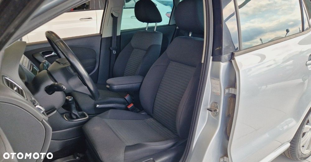 Volkswagen Polo - 13