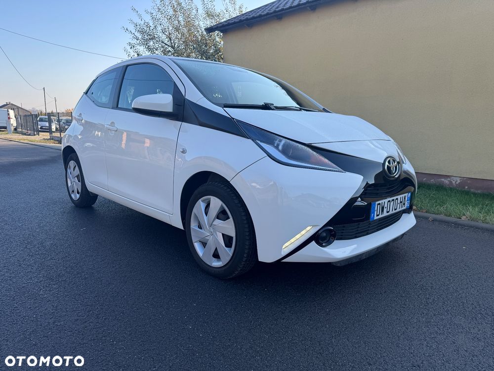 Toyota Aygo x-play touch - 3