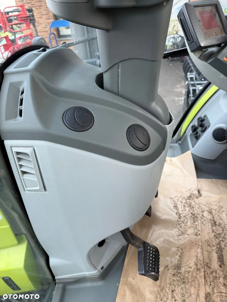 Claas ARION 640 CEBIS  650 660  JOHN DEERE 6930 - 26