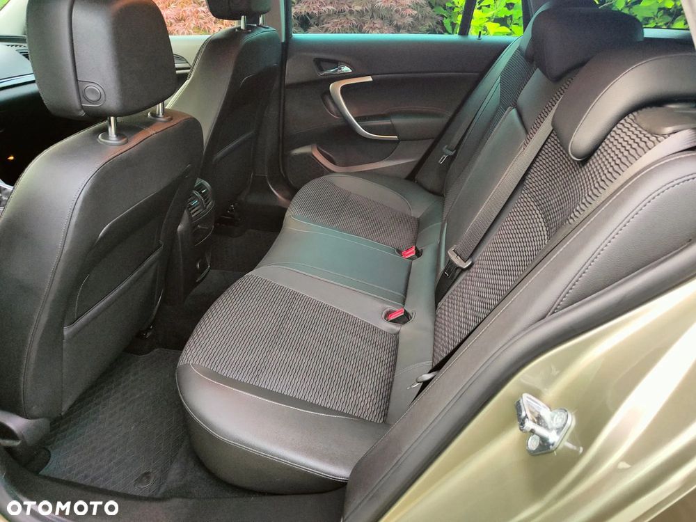 Opel Insignia - 10