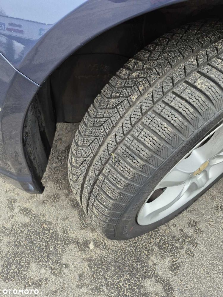 Mitsubishi Grandis 2.0 DI-D 7-Sitzer Intense - 7