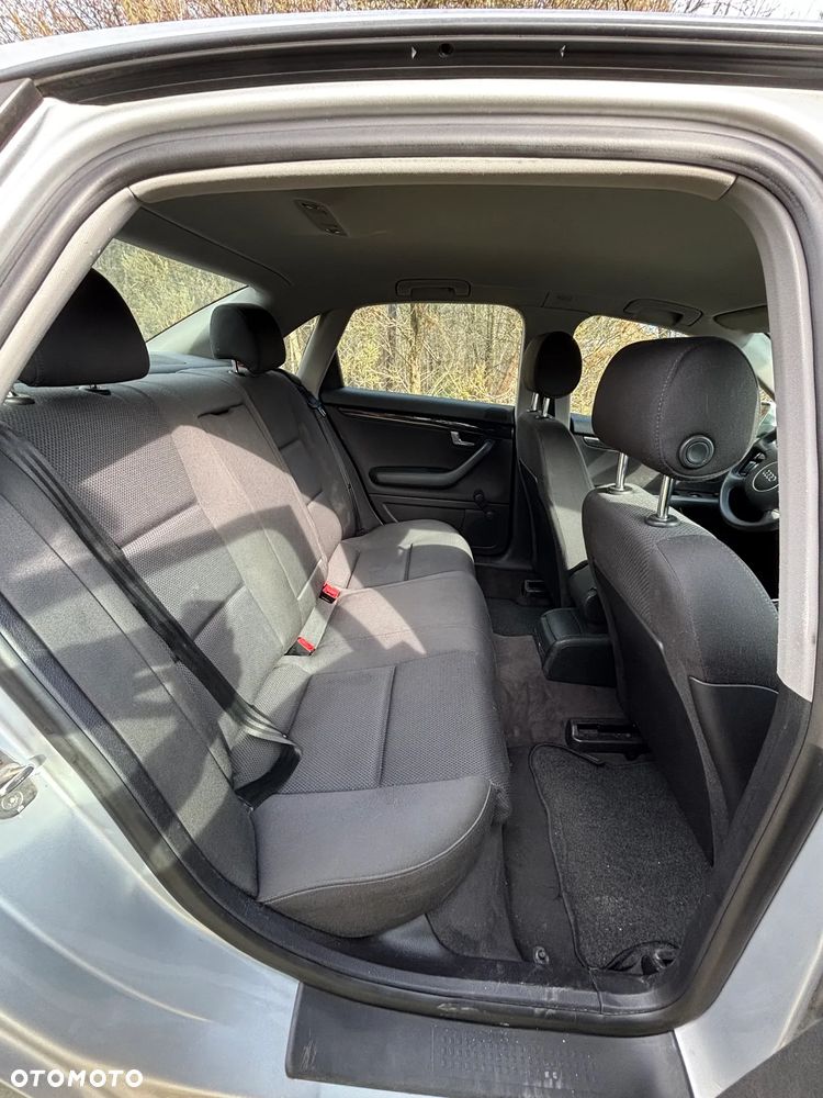 Audi A4 Limousine - 7