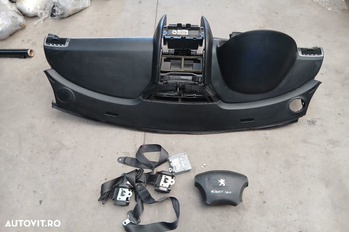 Kit airbag cu plansa de bord E20402066 4220472 9655880760 96445890 E2 - 4