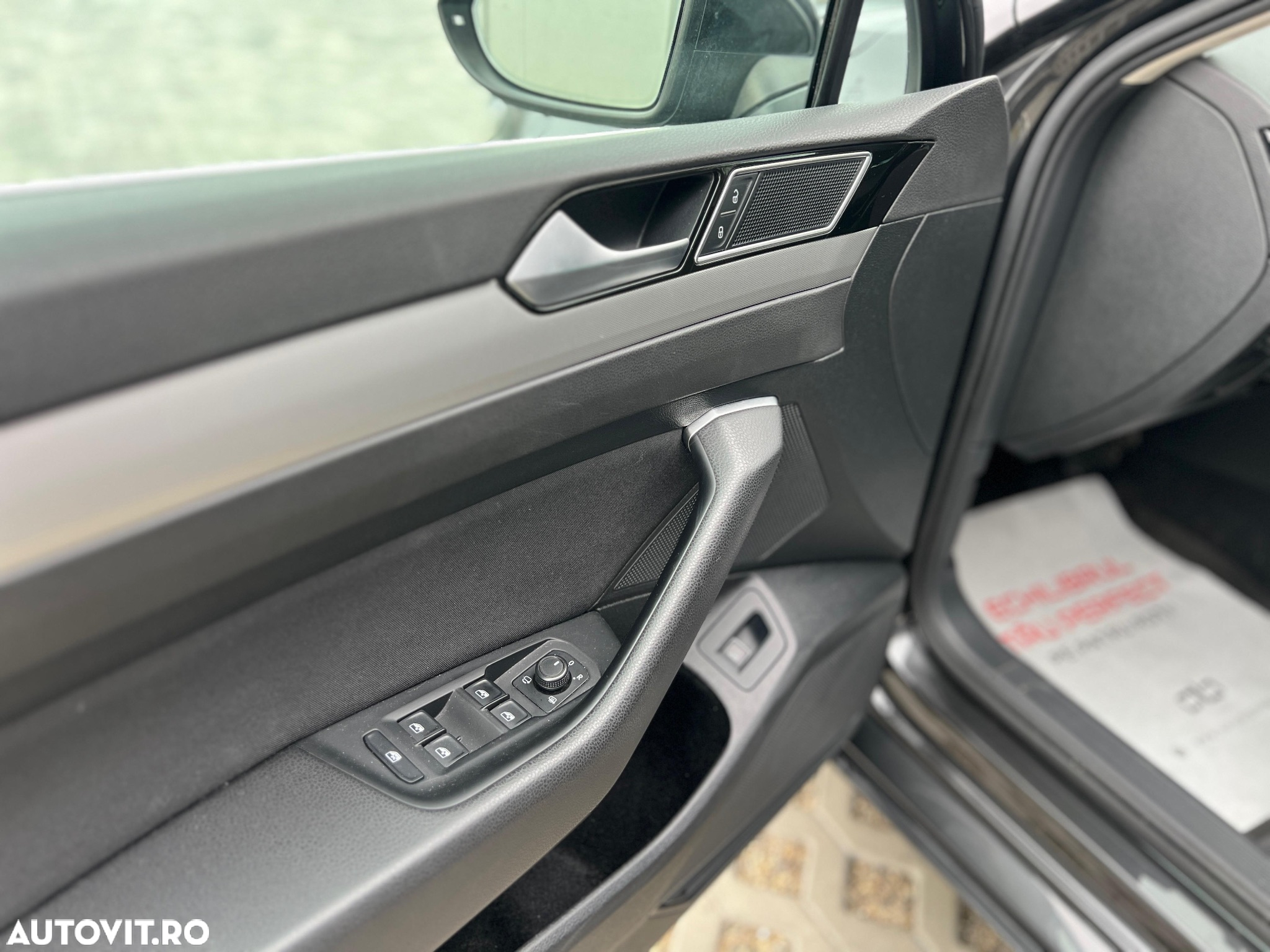 Volkswagen Passat - 12